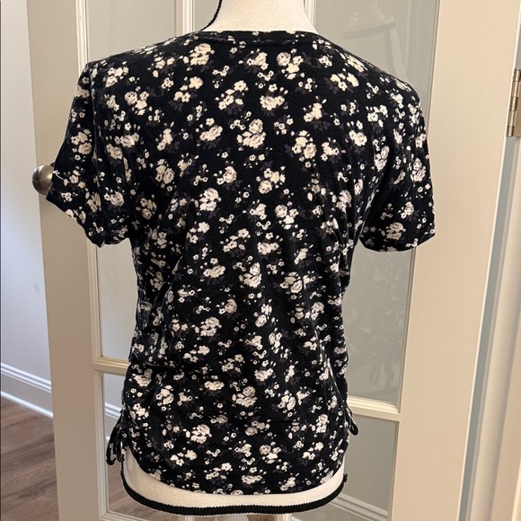 VS pink Floral Black and White Floral Women's Top, Size Small - Picture 4 of 8